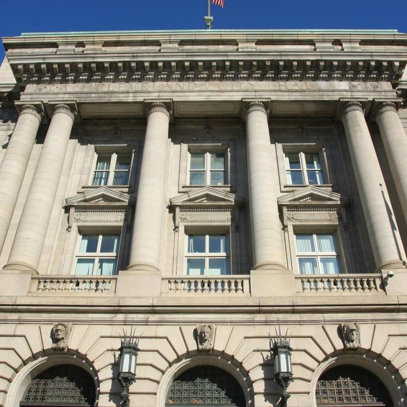 cleveland ohio city hall front of building