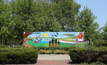 Arts mural on rec center