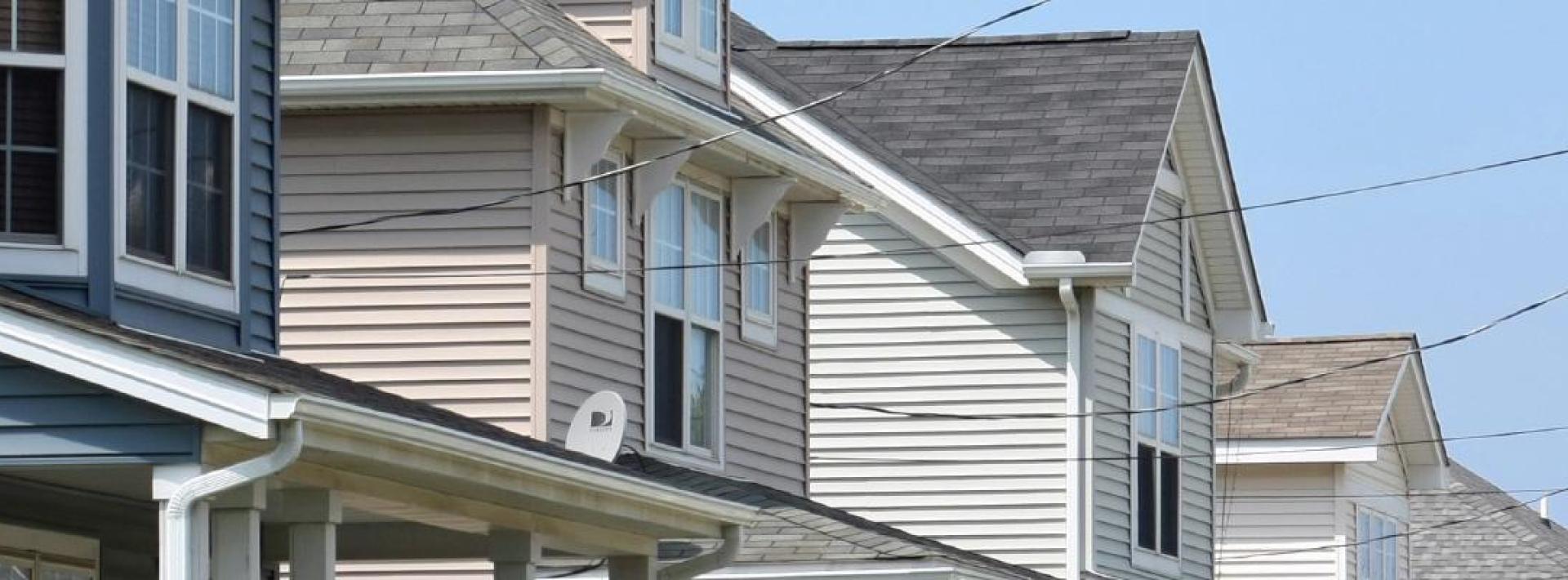 row of houses in a neighborhood