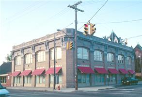 Farnsworth Building - Pearl and Archwood looking southwest